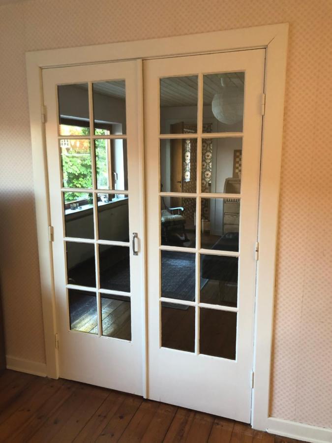 Retro Bolig - Fyldt Med Hygge! Ingen Luksus Kolind Exterior foto