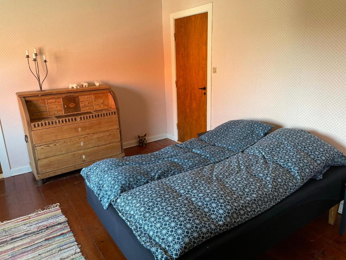 Retro Bolig - Fyldt Med Hygge! Ingen Luksus Kolind Exterior foto